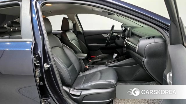 Kia Come New K3 id 4345754 из Кореи 18