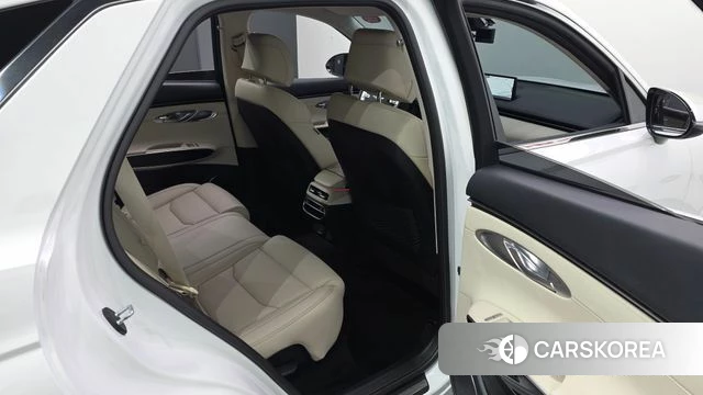 Genesis GV70 id 4187541 из Кореи 18