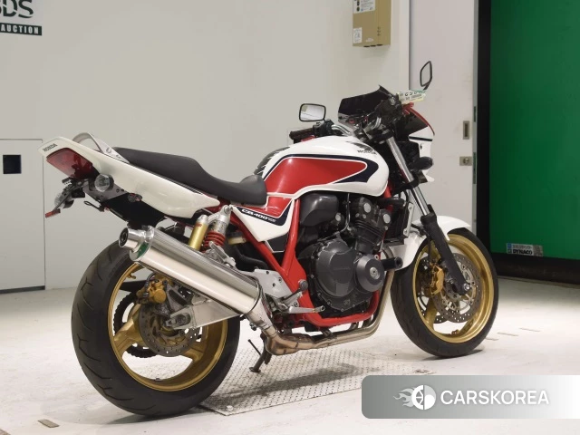 Проданный Honda CB400SF 2011 из Японии