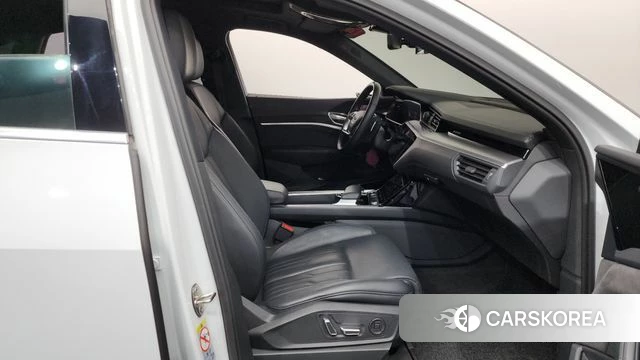 Audi e-Tron id 4476094 из Кореи 18
