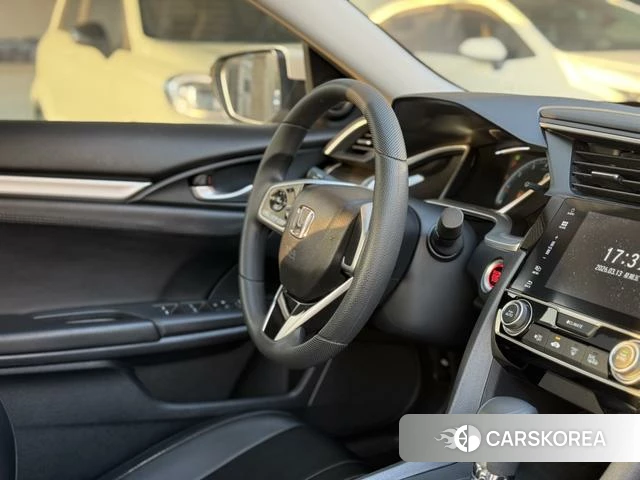 Honda Civic id 4276714 из Китая 18