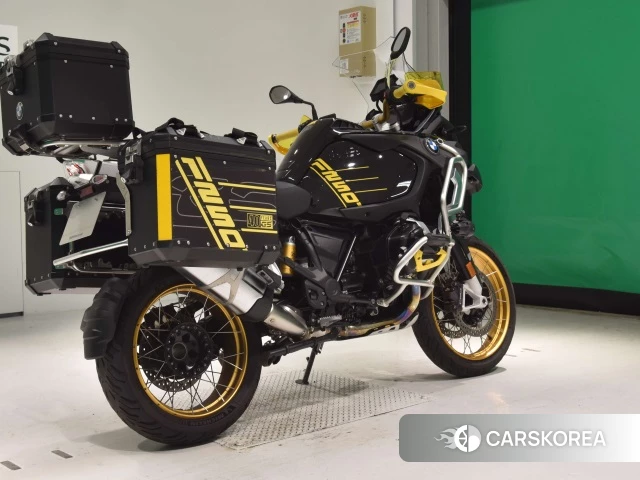 Проданный BMW R1250GS ADVENTURE 2021 из Японии, фото 2