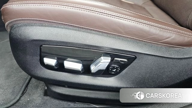 BMW 5 Series (G30) id 4382869 из Кореи 18