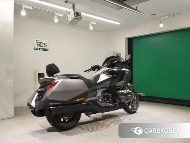 Проданный Honda GL1800 2018 из Японии, фото 2