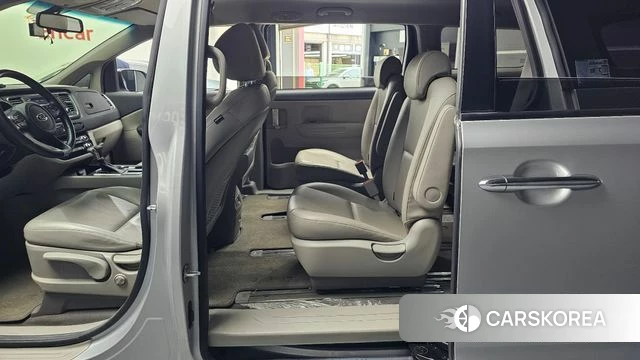 Kia The New Carnival id 4251387 из Кореи 18