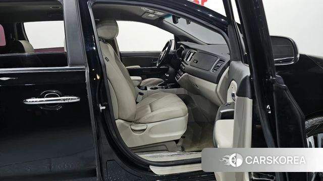 Kia The New Carnival id 4304515 из Кореи 18