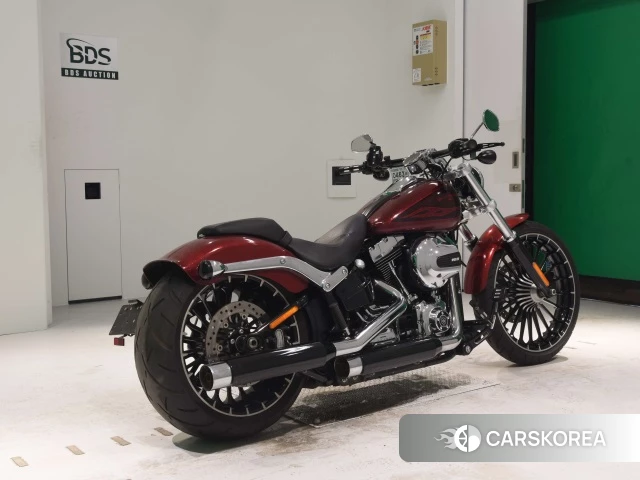 Проданный Harley-Davidson Softail Breakout FXSB1690 2017 из Японии, фото 2