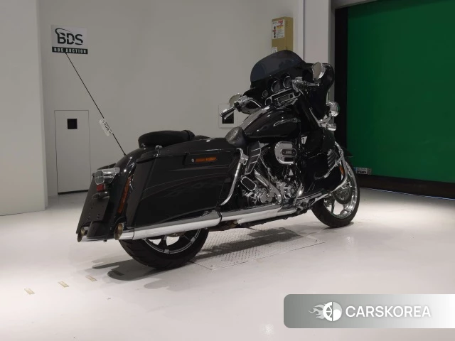 Проданный Harley-Davidson Street Glide FLHXSE1800 CVO 2012 из Японии, фото 2