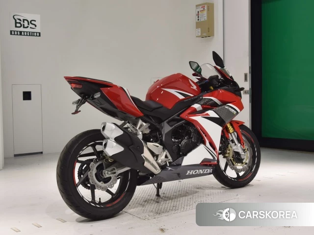 Проданный Honda CBR250RR ABS 2017 из Японии, фото 2