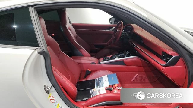 Porsche 911(992) id 4243905 из Кореи 18