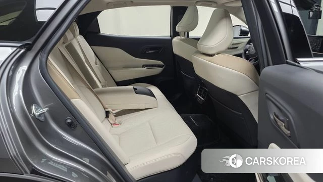Toyota Crown Crossover id 4834365 из Кореи 18