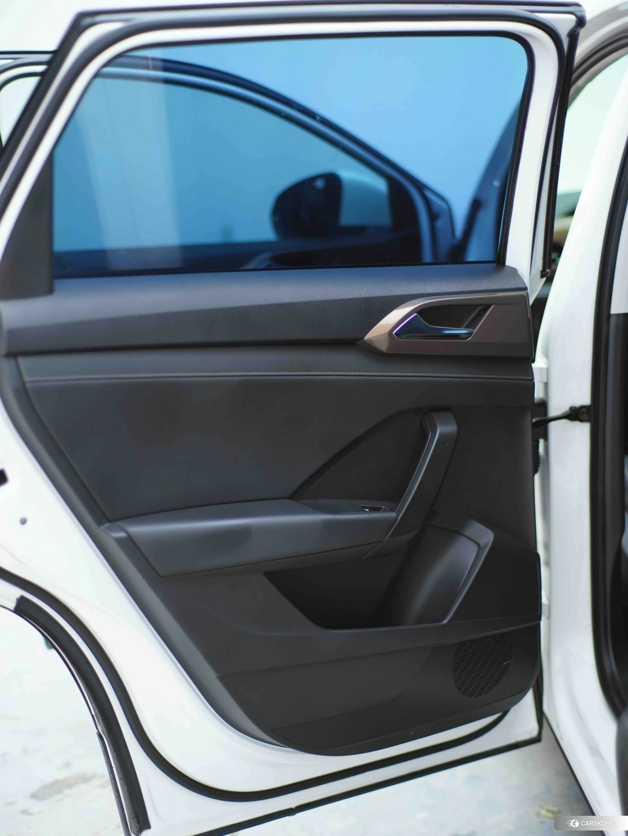 Volkswagen Tuyue id 4512794 из Китая 18