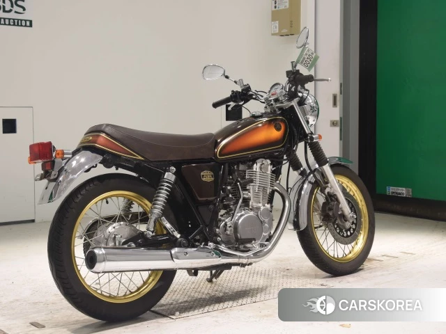 Проданный Yamaha SR400 2018 из Японии