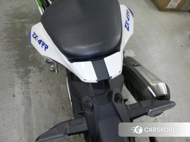 Kawasaki ZX-4RR id 3949354 из Японии 18