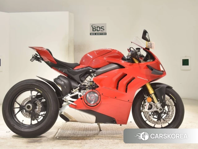 Ducati PANIGALE V4 id 3946948 из Японии 18