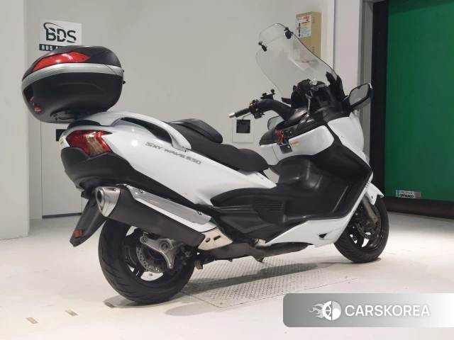 Проданный Suzuki SKYWAVE 650LX 2013 из Японии
