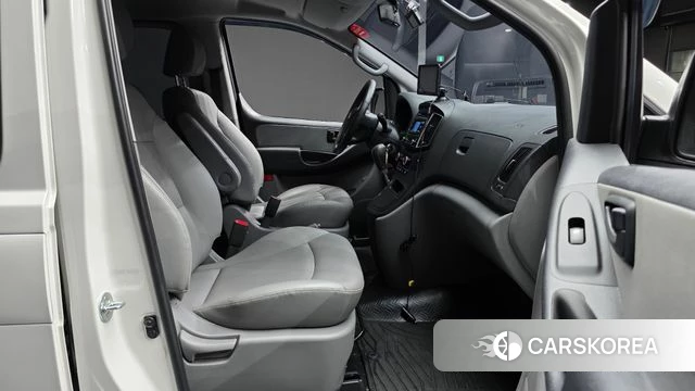 Hyundai The New Grand Starex id 4470672 из Кореи 18