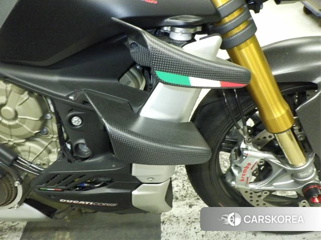 Ducati STREETFIGHTER V4 S id 3951940 из Японии 18