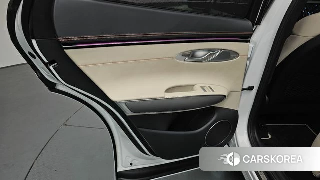 Genesis GV70 id 4427006 из Кореи 18