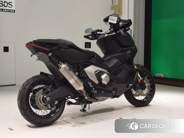 Проданный Honda X-ADV 750 2023 из Японии
