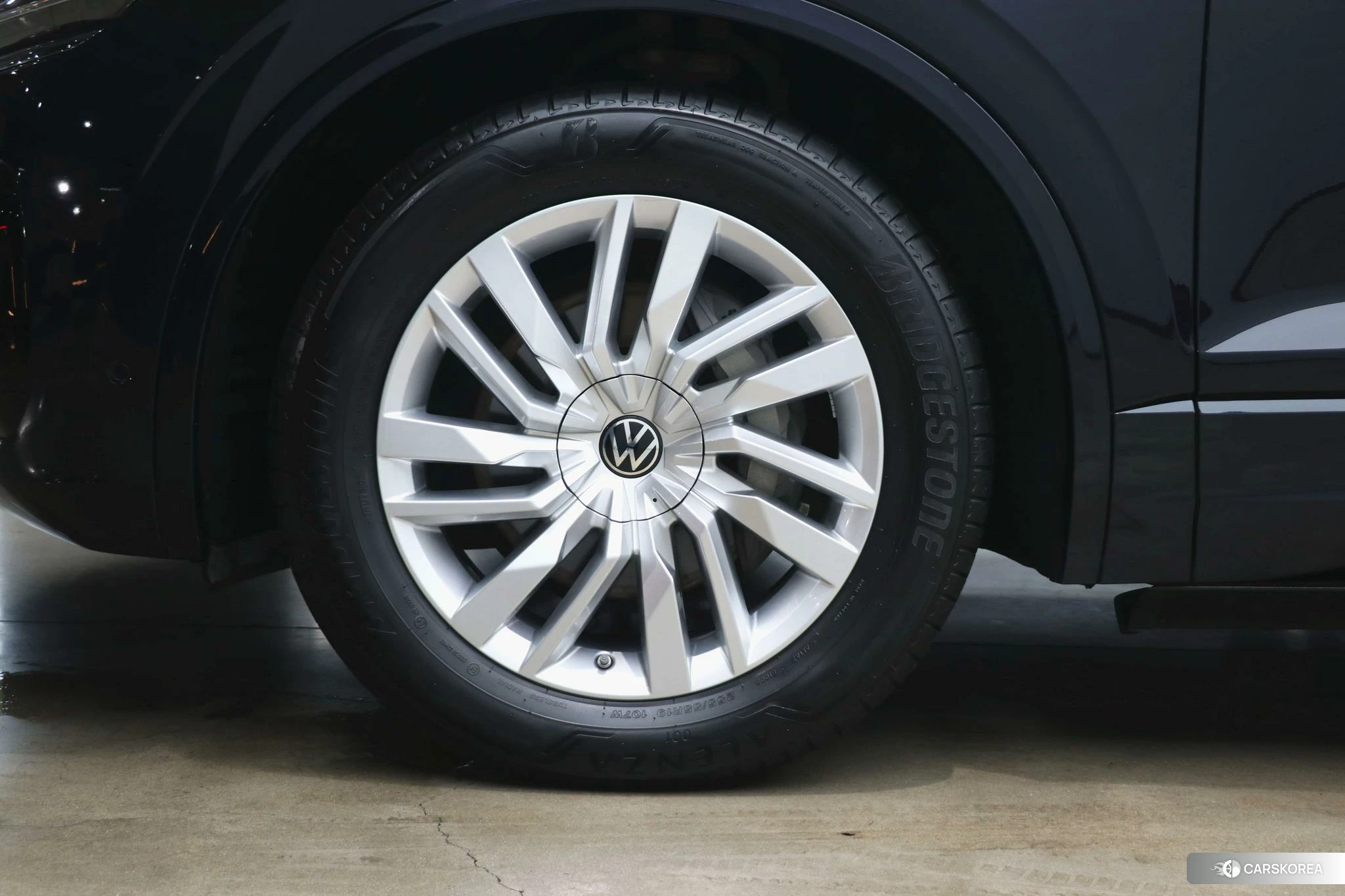 Volkswagen Touareg id 4419244 из Китая 18