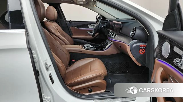 Mercedes-Benz E-Class W213 id 4390397 из Кореи 18