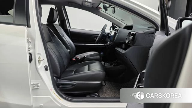 Toyota Prius C id 4482764 из Кореи 18