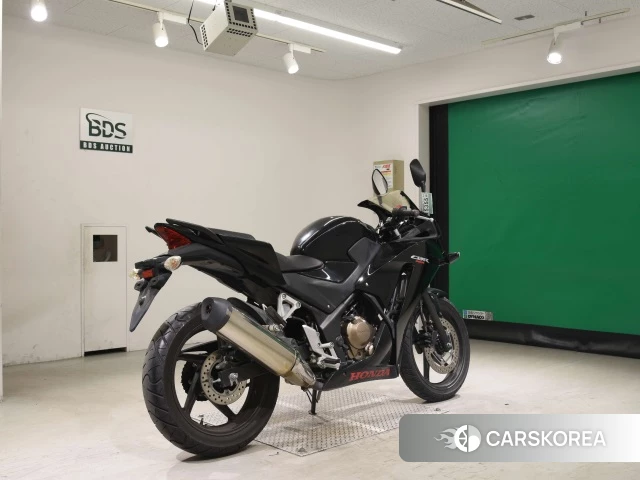 Проданный Honda CBR250R 2017 из Японии, фото 2
