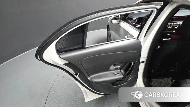 Mercedes-Benz A-Class W177 id 4543068 из Кореи 18