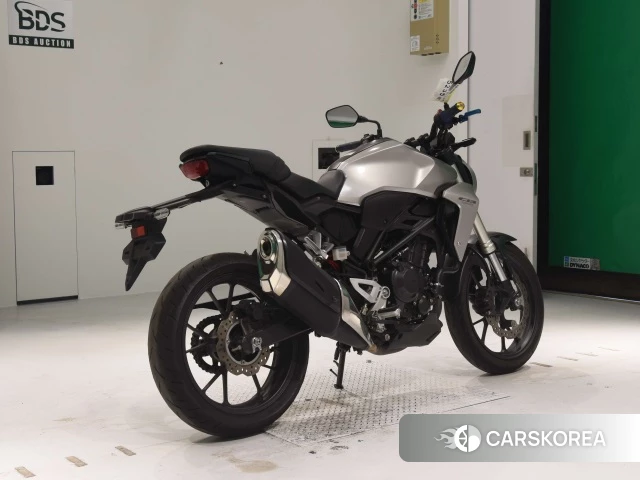 Проданный Honda CB250R 2018 из Японии, фото 2