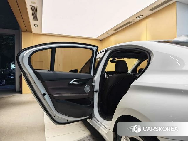 BMW 1 series id 4227913 из Китая 18