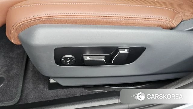 BMW 5 Series (G60) id 4892643 из Кореи 18