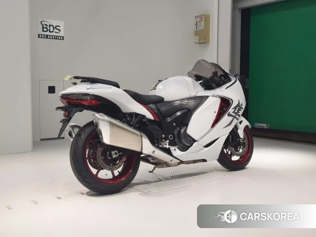 Проданный Suzuki GSX1300R HAYABUSA 2022 из Японии, фото 2