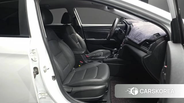 Hyundai Avante AD id 4605414 из Кореи 18
