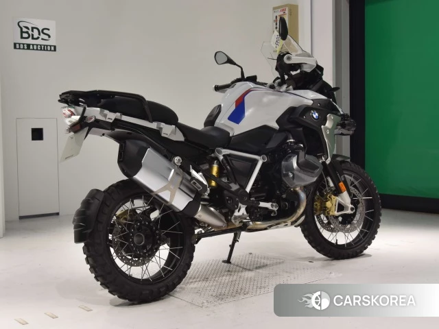Проданный BMW R1250GS 2021 из Японии, фото 2