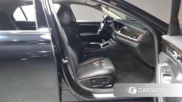 Genesis G90 id 4325000 из Кореи 18