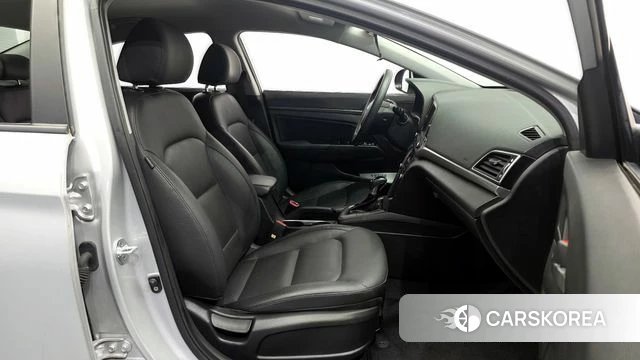 Hyundai Avante AD id 4403692 из Кореи 18