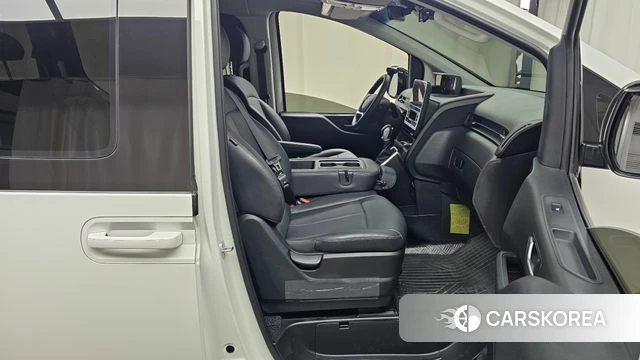 Hyundai Staria id 4194483 из Кореи 18