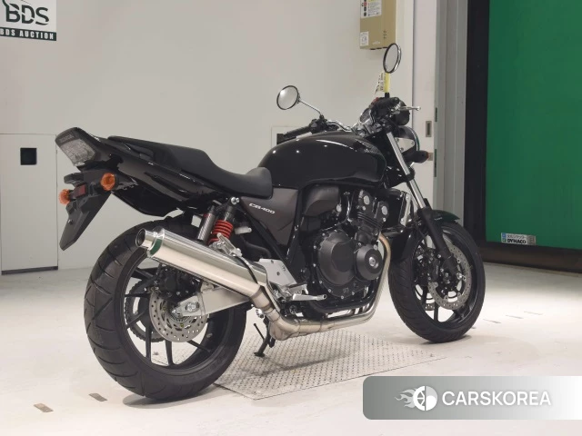 Проданный Honda CB400SF ABS 2022 из Японии, фото 2