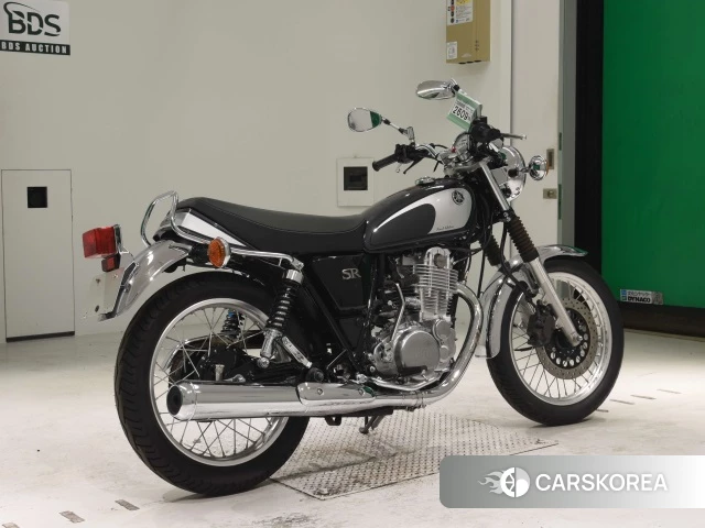Проданный Yamaha SR400 2021 из Японии