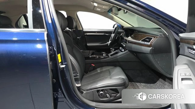 Genesis G90 id 4268948 из Кореи 18