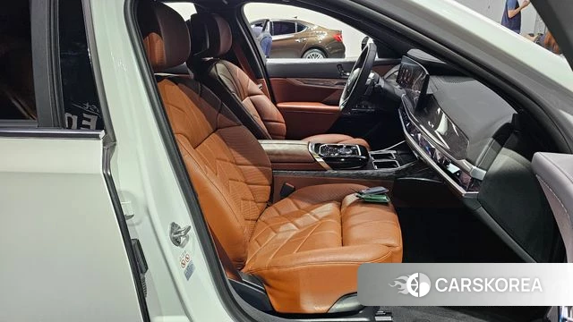 BMW 7 Series (G70) id 4541000 из Кореи 18