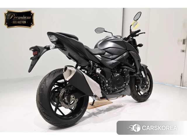 Проданный Suzuki GSX-S750 2023 из Японии, фото 2