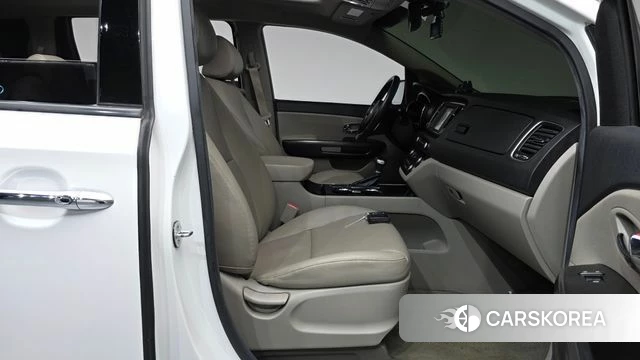 Kia The New Carnival id 4430499 из Кореи 18