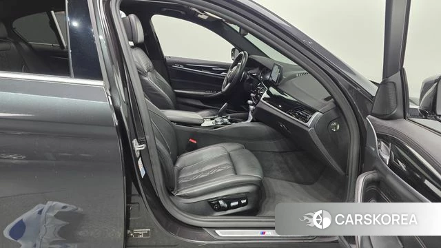 BMW 5 Series (G30) id 4286146 из Кореи 18