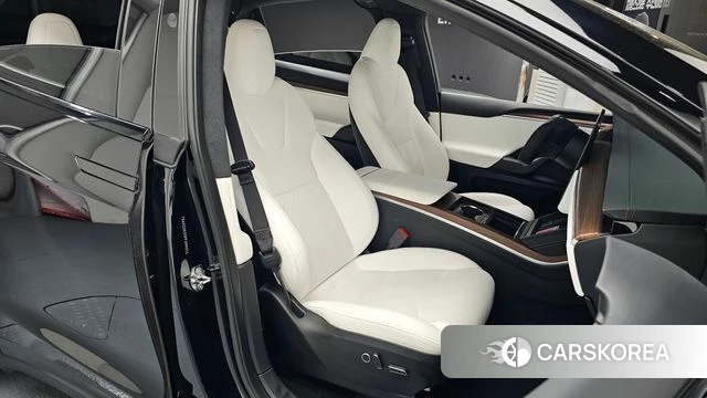 Tesla Model X id 4349572 из Кореи 18