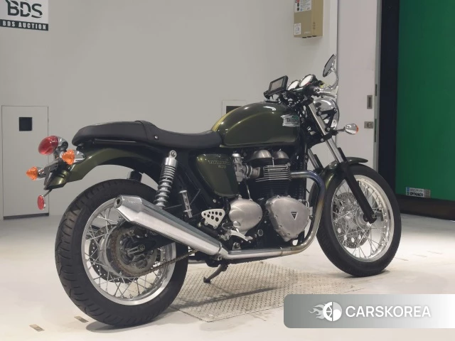 Проданный Triumph THRUXTON 2013 из Японии, фото 2