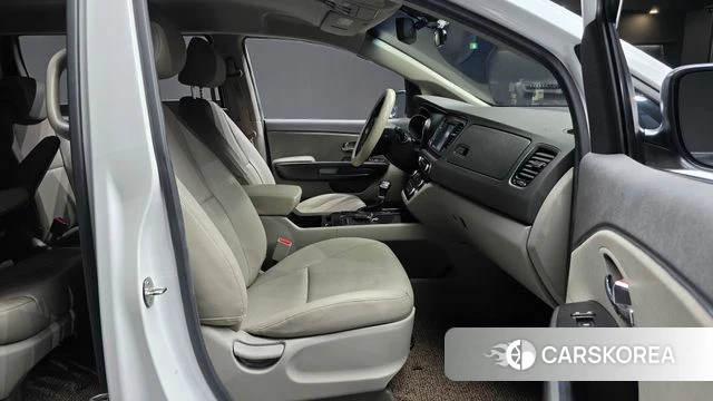 Kia All New Carnival id 4722738 из Кореи 18