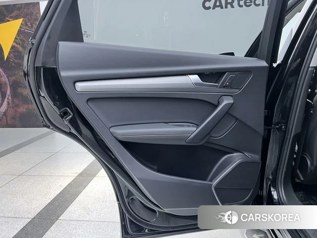 Audi Q5L id 4207308 из Китая 18