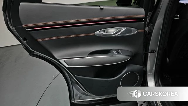 Genesis GV70 id 4505624 из Кореи 18